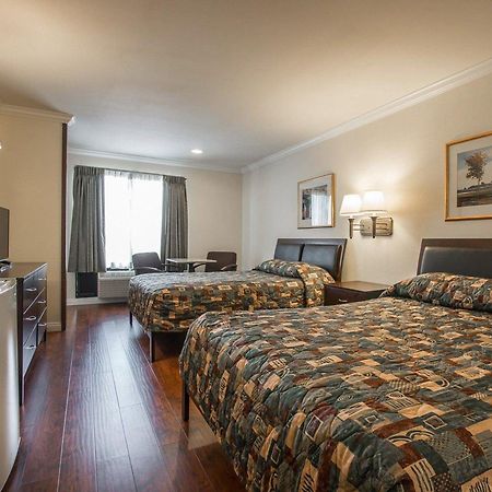 ריברסייד Rodeway Inn מראה חיצוני תמונה