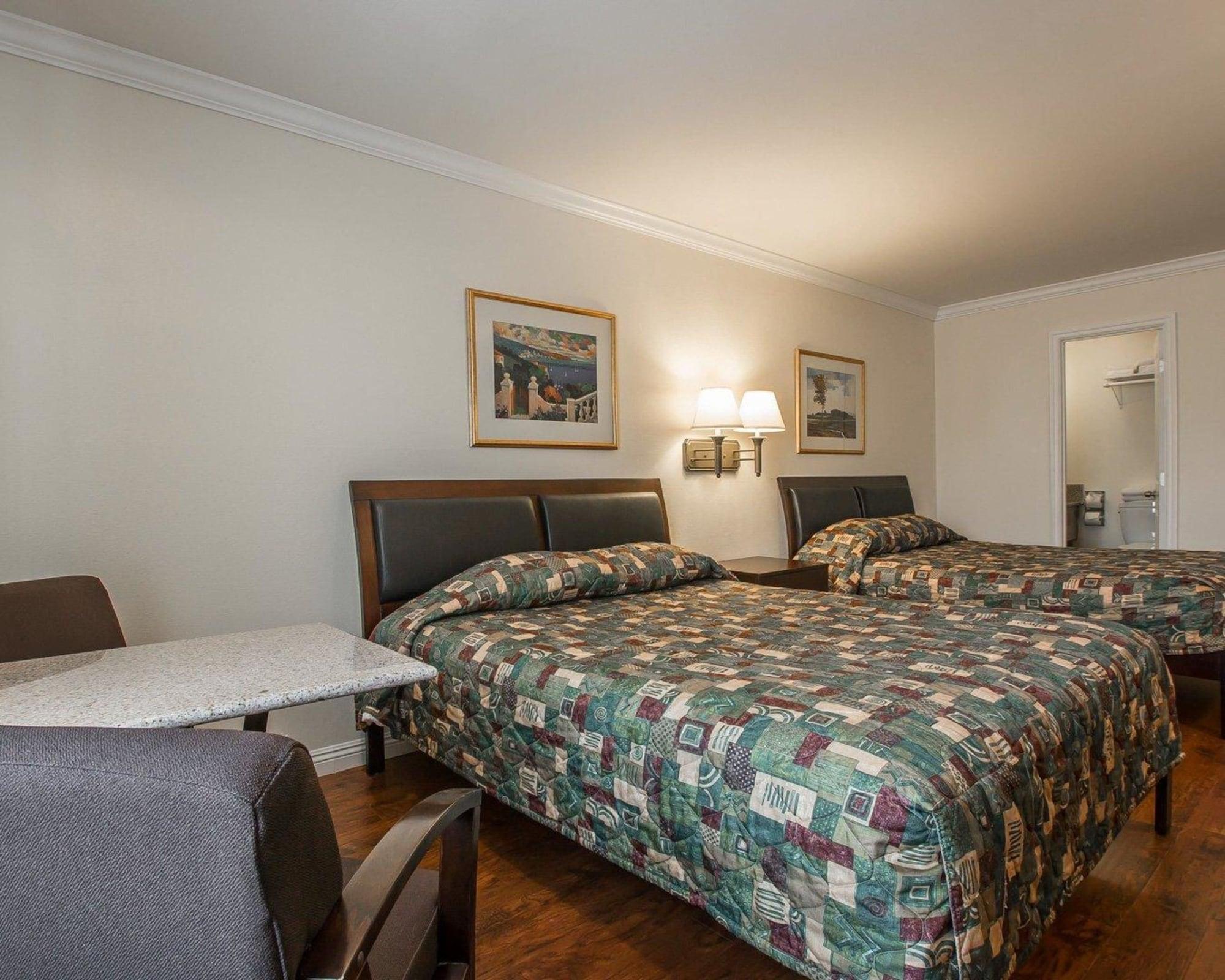 ריברסייד Rodeway Inn חדר תמונה