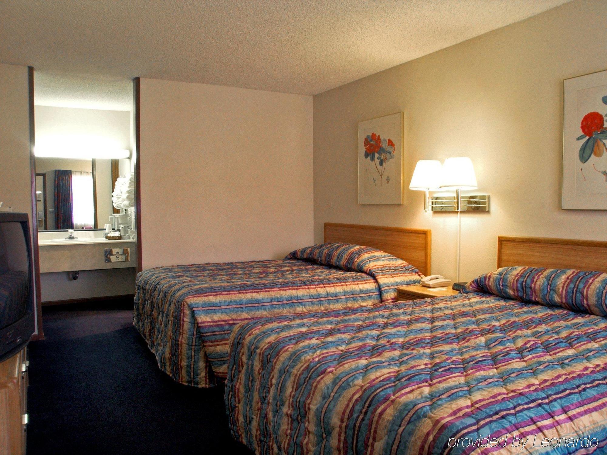ריברסייד Rodeway Inn חדר תמונה