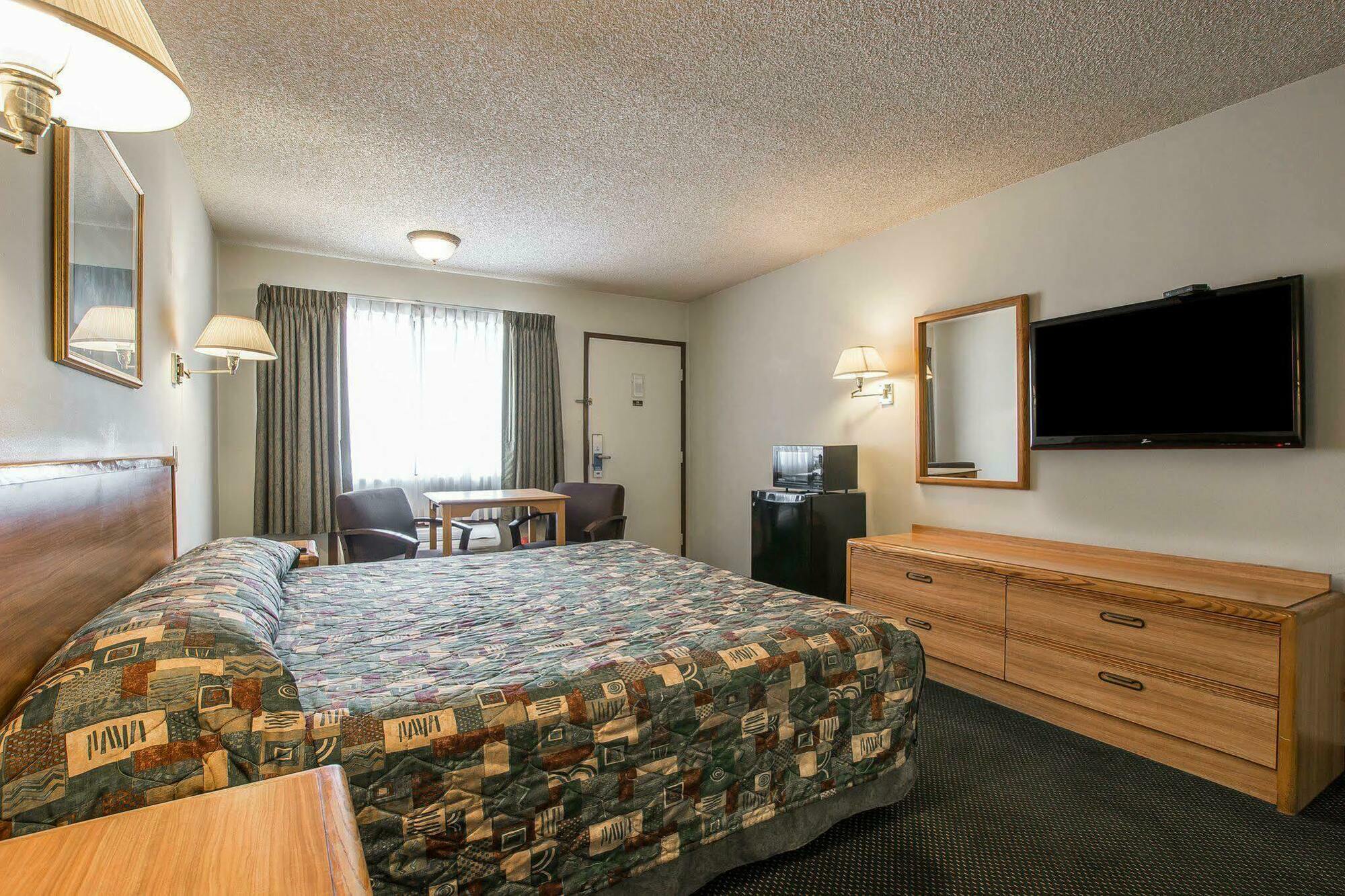 ריברסייד Rodeway Inn מראה חיצוני תמונה